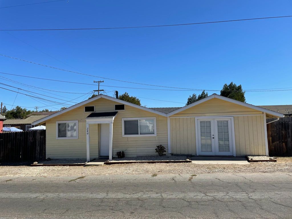 240 Dyer St, Santa Maria, CA 93455