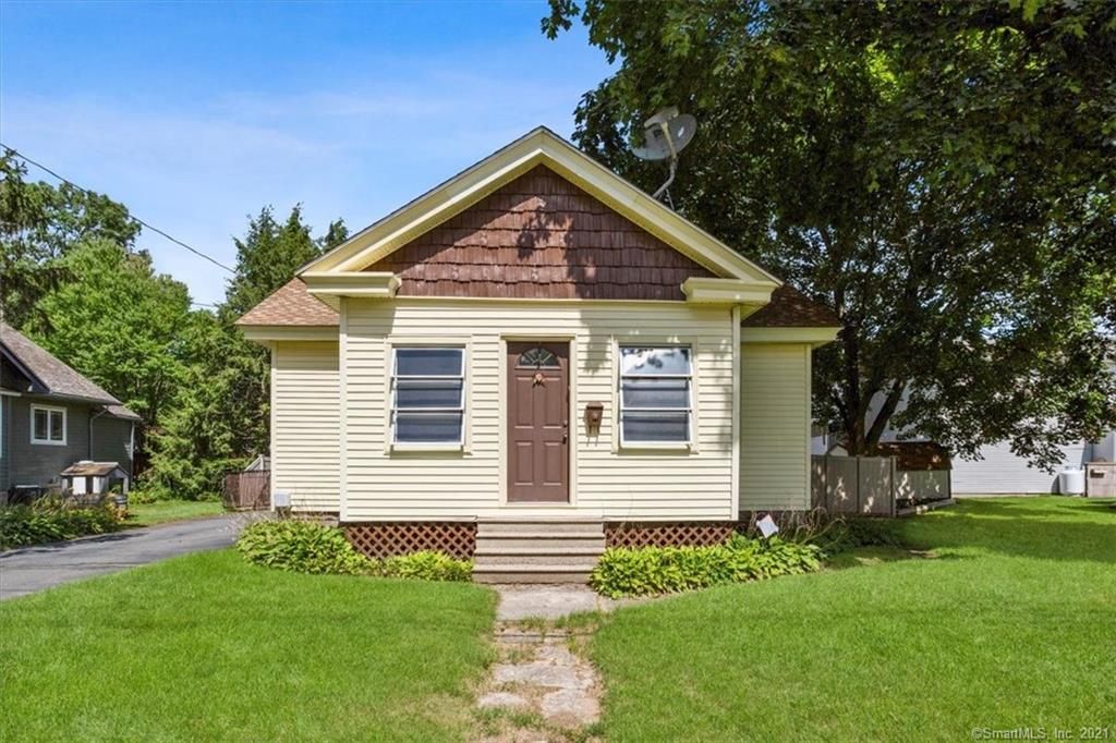 11 Hanson Pl, Plainville, CT 06062