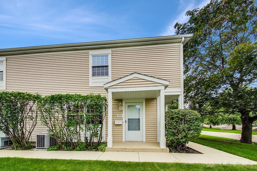 759 Gee Ct #759, Wheeling, IL 60090