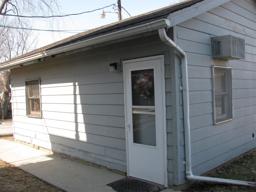 2320 E University Ave #6, Urbana, IL 61802