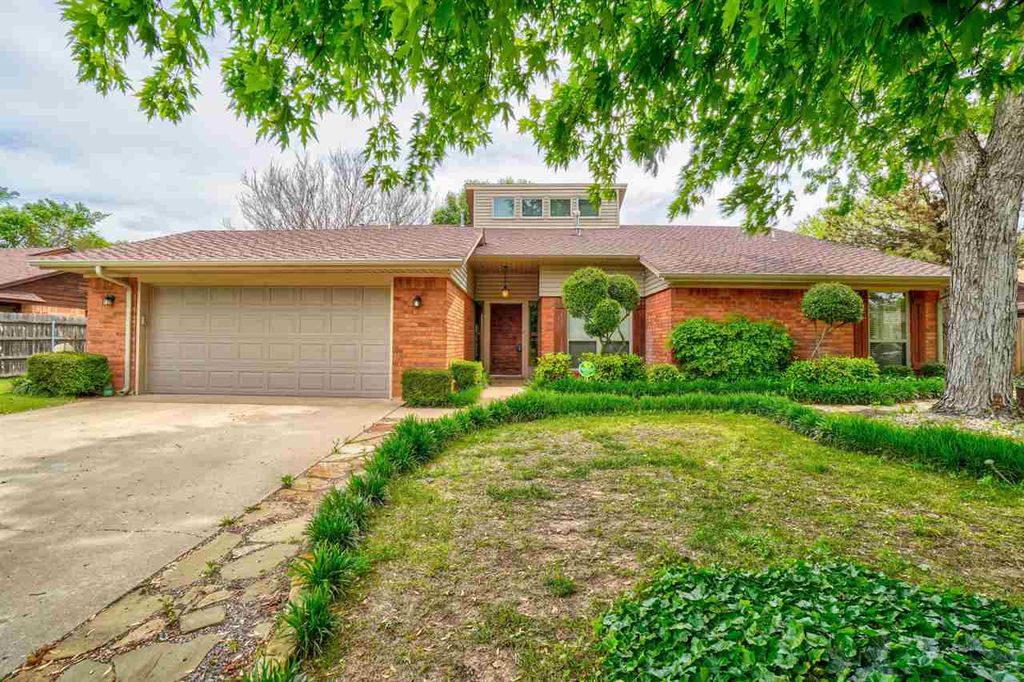 2303 NE 9th St, Lawton, OK 73507 | Trulia