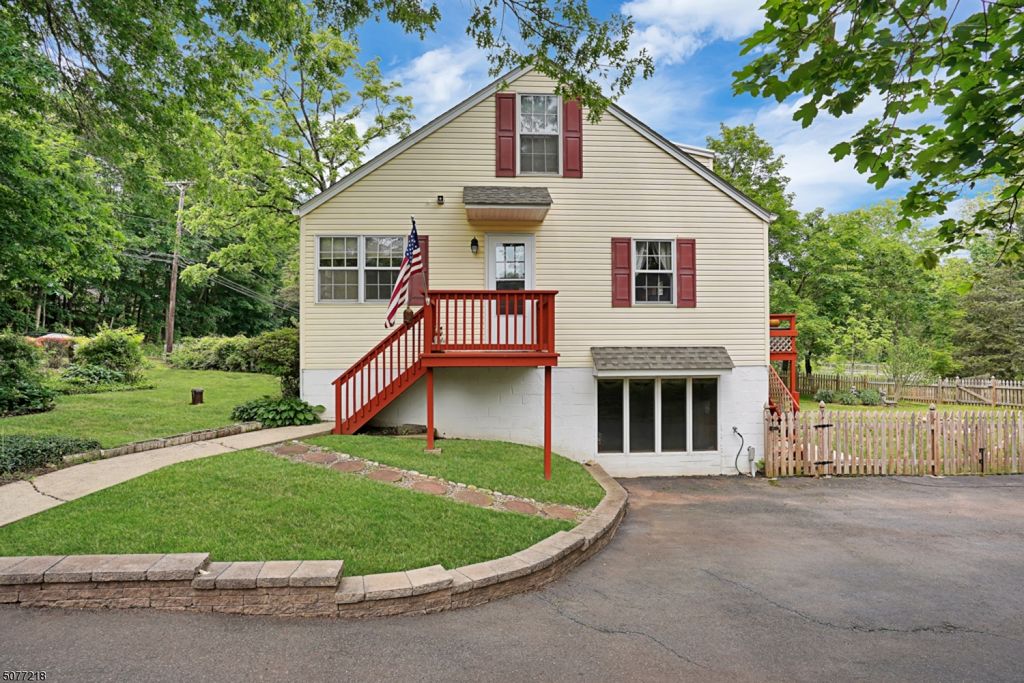 15 Railroad Ave, Whitehouse Station, NJ 08889 Trulia