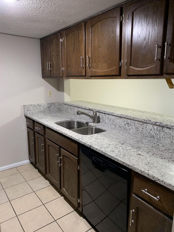 126 Magnolia St, Eastman, GA 31023