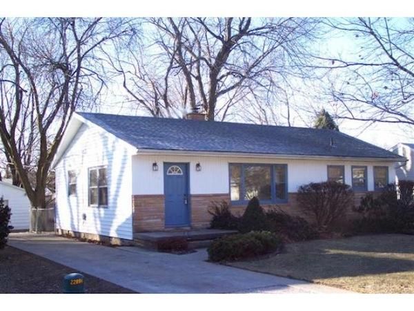 711 Balboa Rd, Champaign, IL 61820