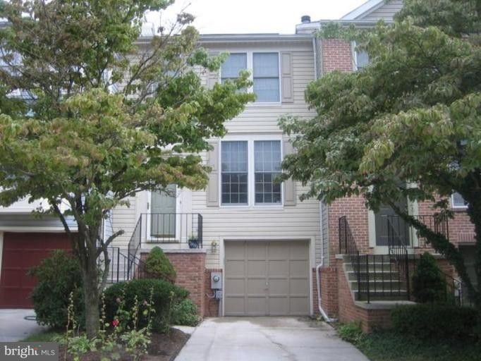 19 Championship Ct, Owings Mills, MD 21117