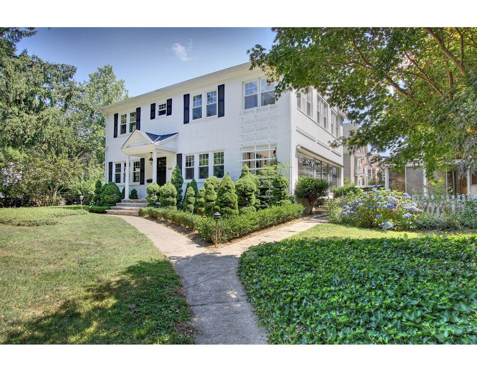 166 Stratfield Rd, Fairfield, CT 06825 Trulia