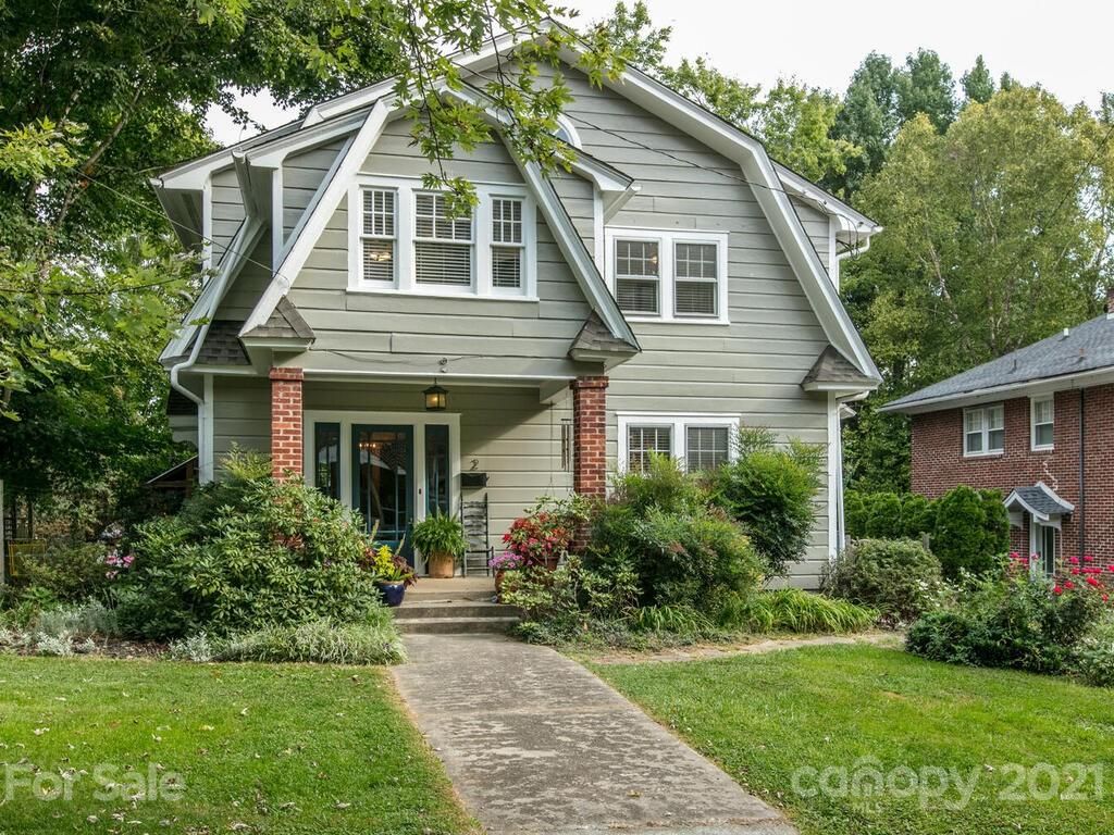 2 Brucemont Cir, Asheville, NC 28806