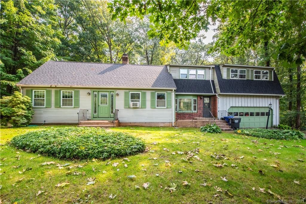 1090 Avery St, South Windsor, CT 06074