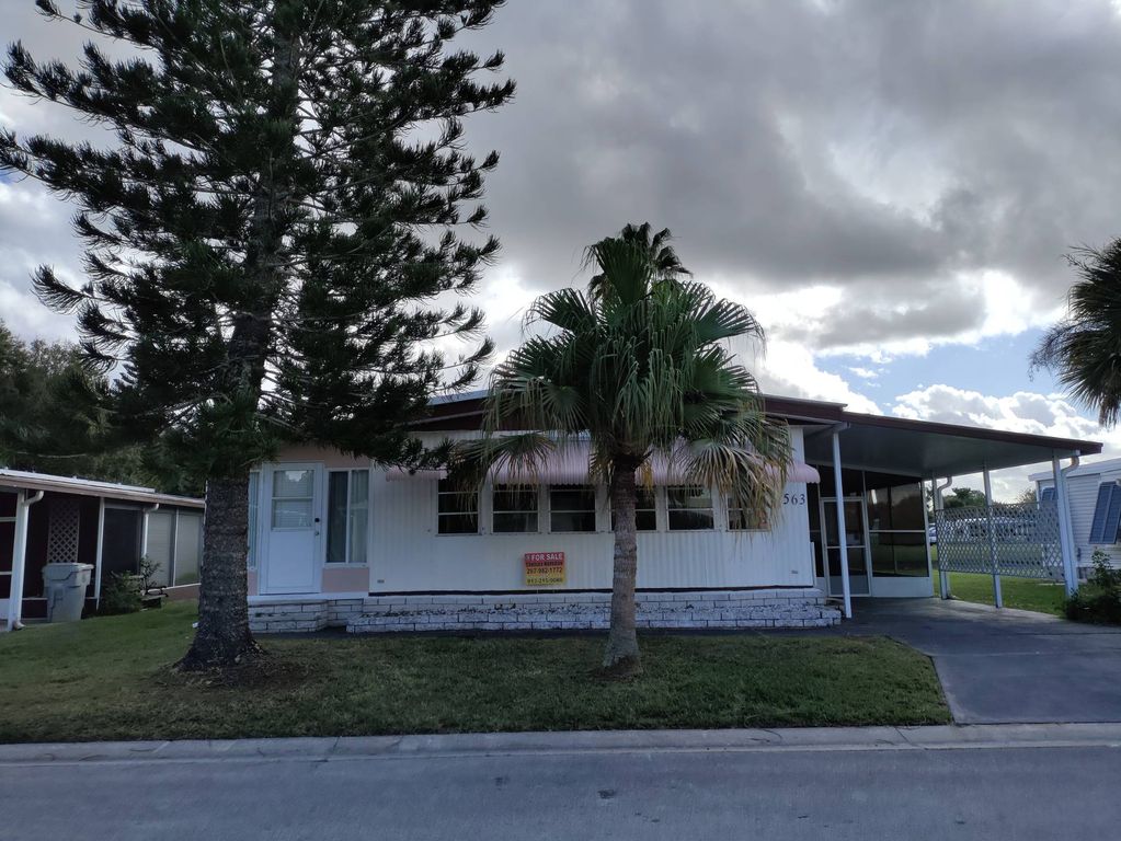 7300 20th St #563, Vero Beach, FL 32966
