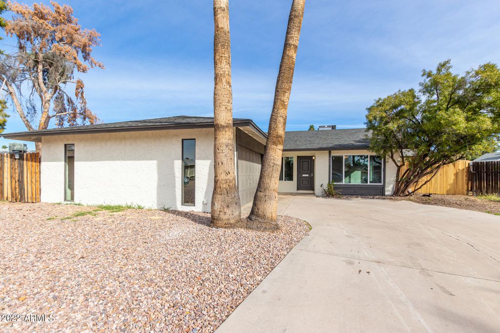 955 S San Jose, Mesa, AZ 85202