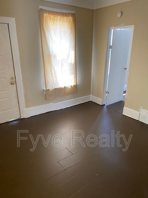 3533 E 46th St, Cleveland, OH 44105