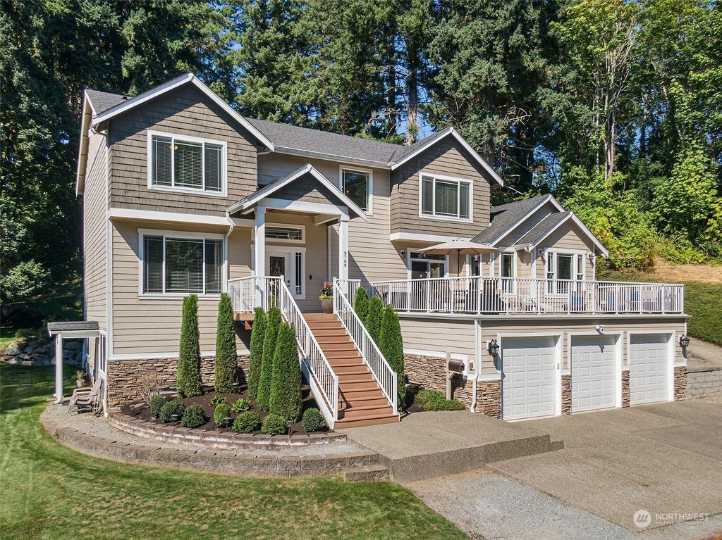 9709 36th Street E, Edgewood, WA 98371