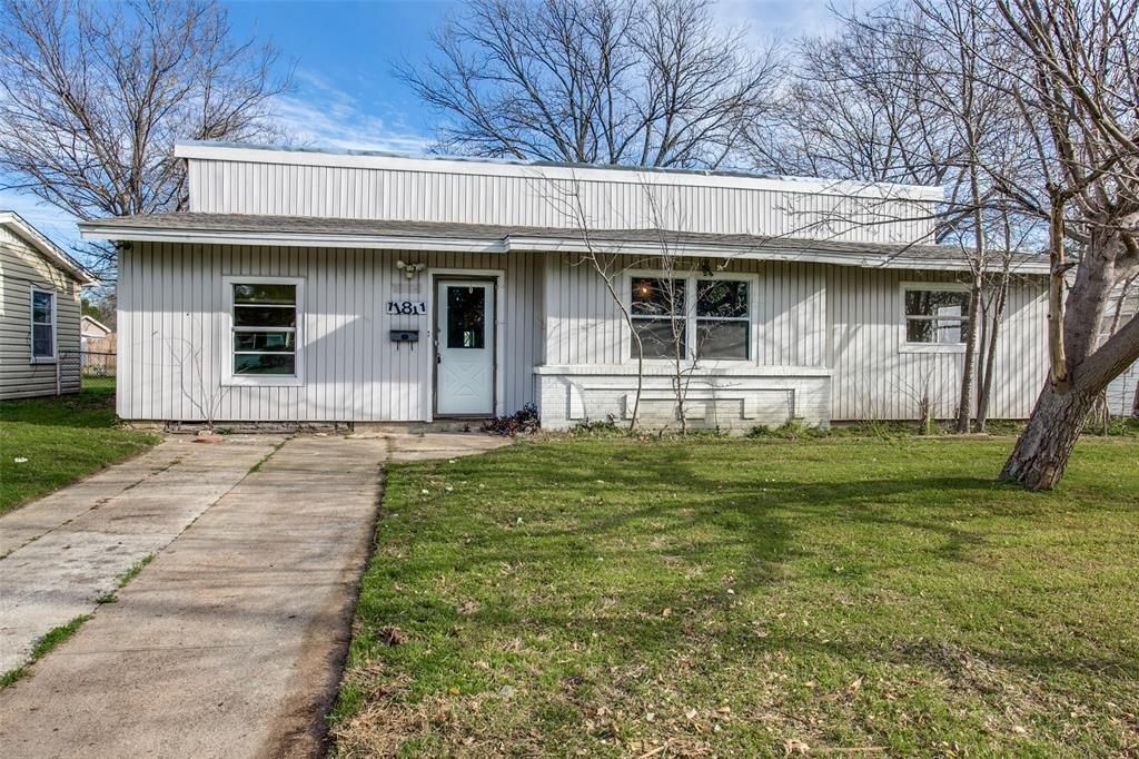 11811 Strand St, Dallas, TX 75218