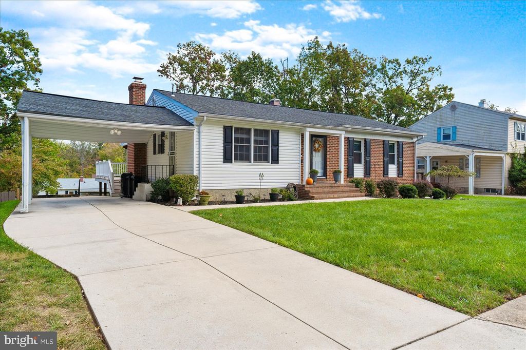 5 Dale Mills Ct, Catonsville, MD 21228