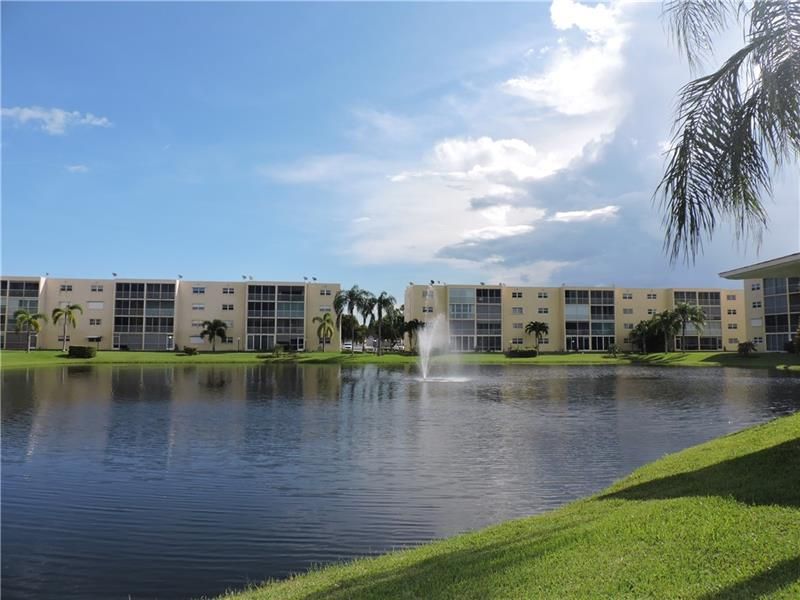 324 SE 10th St 208, Dania Beach, FL 2 Bed, 2 Bath MultiFamily Home