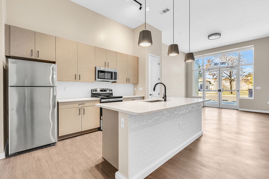 659 W Amelia St, Orlando, FL 32801
