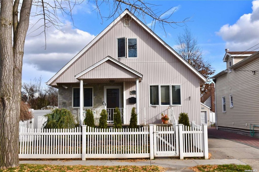 8449 264th Street, Floral Park, NY 11001 MLS 3519791 Trulia