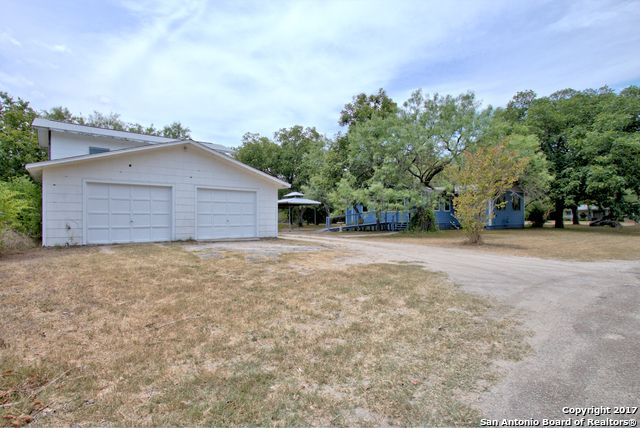 602 Washington St, Castroville, TX - 3 Bed, 2 Bath Single-Family Home