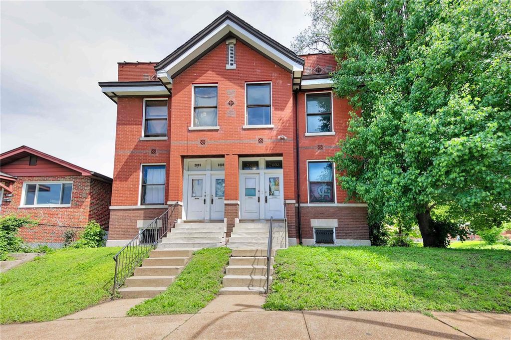 2001 Chippewa St, Saint Louis, MO 63118