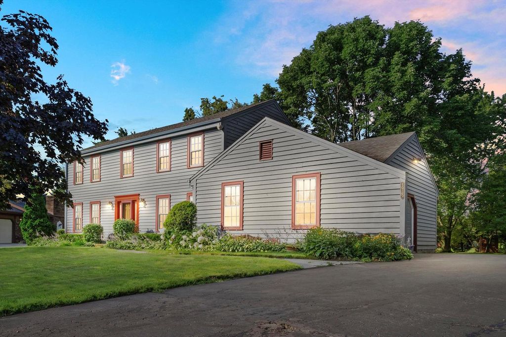4939 Crystal, Racine, WI 53406