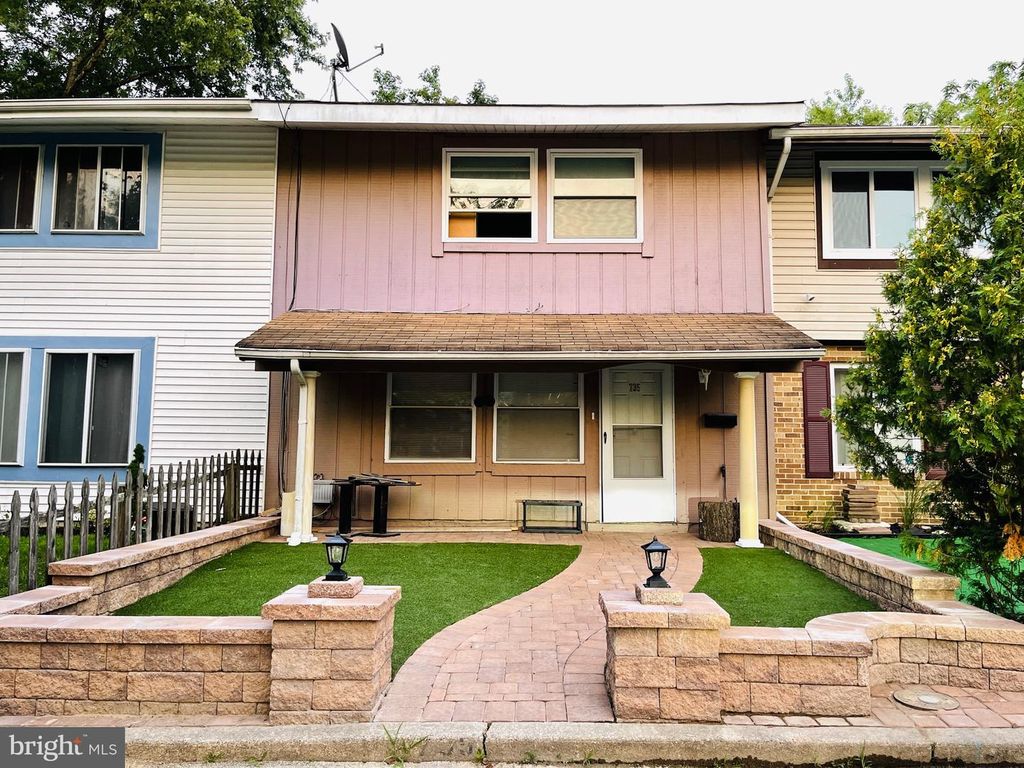 735 E Elm Ave, Clementon, NJ 08021