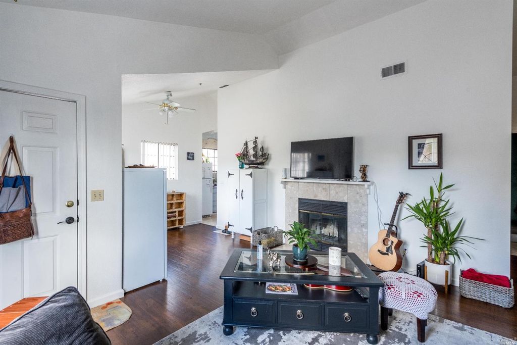 31 Golden Gate Cir, Napa, CA 94558 2 Bed, 2 Bath Condo MLS