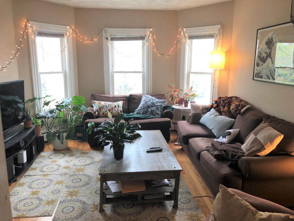 60 Gorham St #2, Somerville, MA 02144