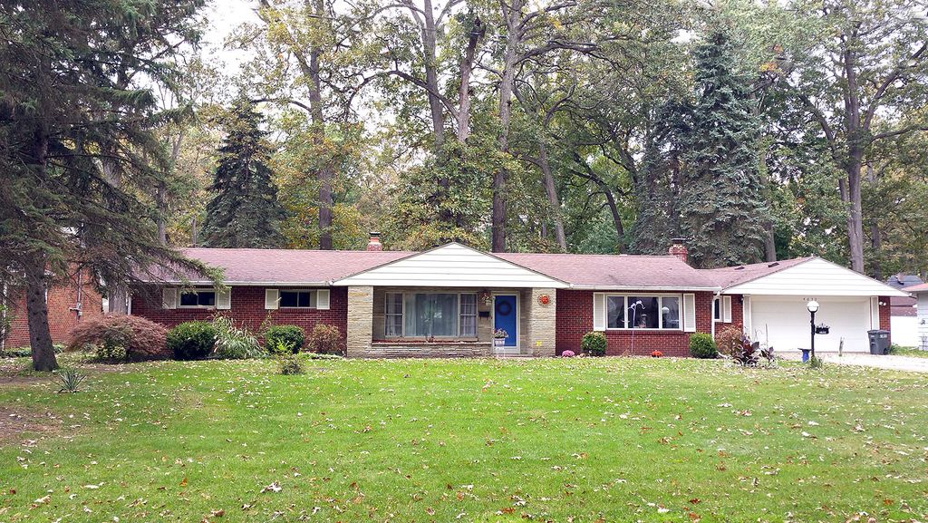 4633 Oakridge Dr, Toledo, OH 43623