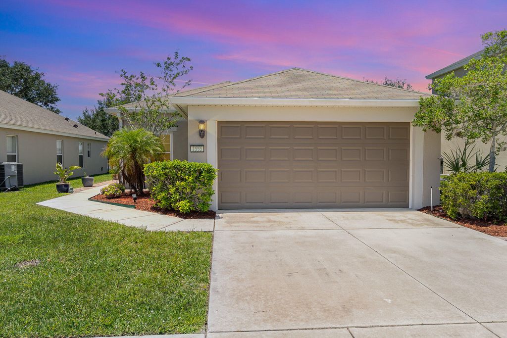 1555 Dittmer Cir SE, Palm Bay, FL 32909 SingleFamily Home for Sale