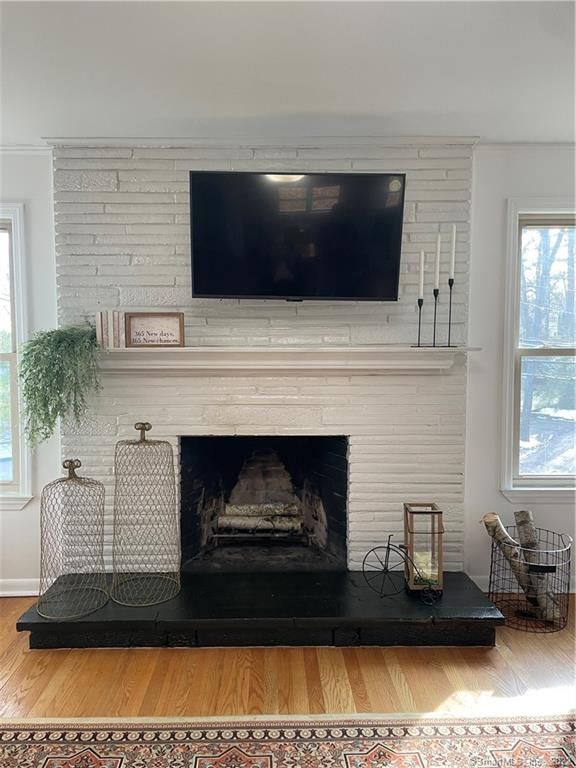 55 Marvelwood Dr, New Haven, CT 06515