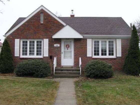 414 W 30th St, Kearney, NE 68845