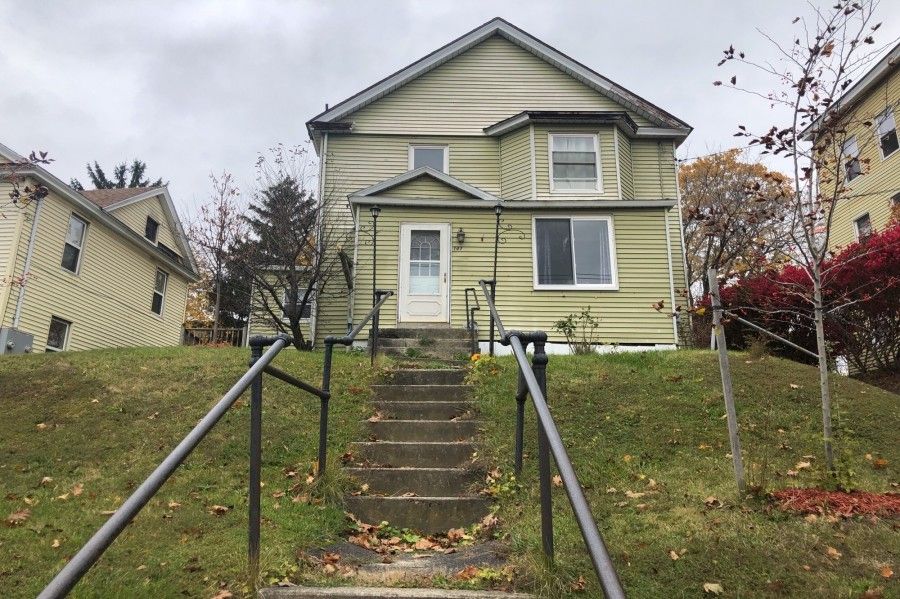 141 Onota St, Pittsfield, MA 4 Bed, 1 Bath SingleFamily 141 Onota St, Pittsfield, MA 4 Bed, 1 Bath SingleFamily