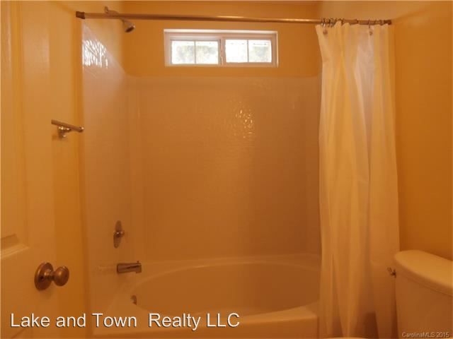 9432 Kimmel Ln, Charlotte, NC - 2 Bed, 2.5 Bath Single-Family Home - 5