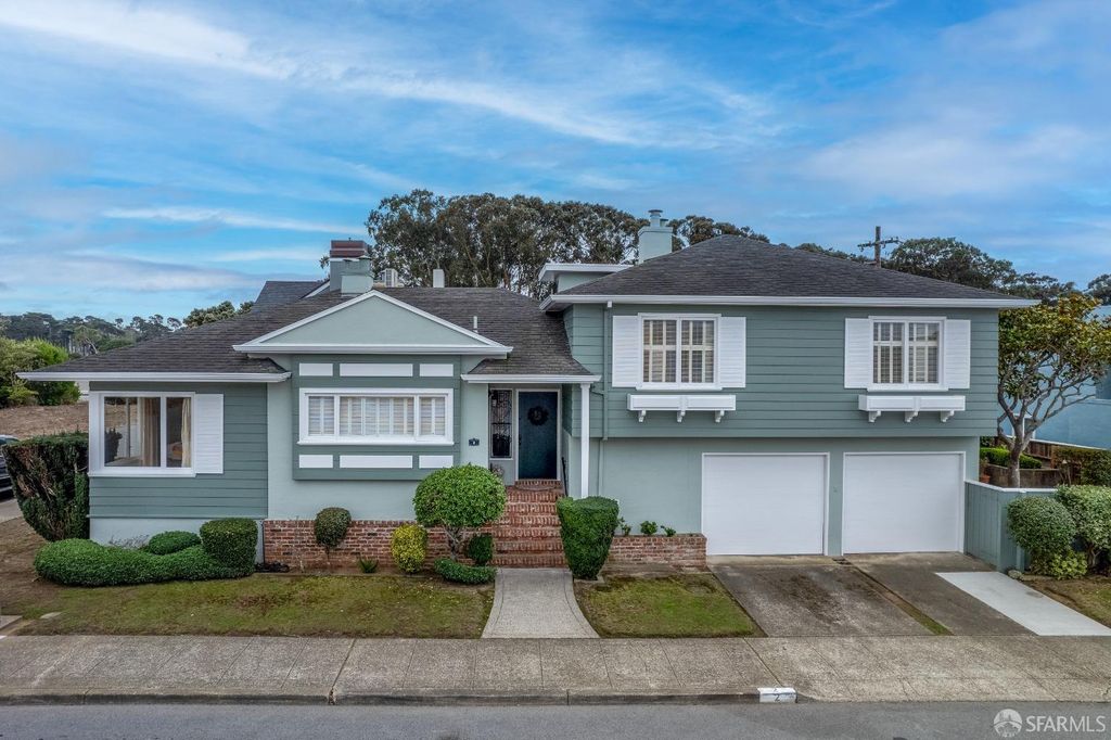 2 Country Club Dr, San Francisco, CA 94132