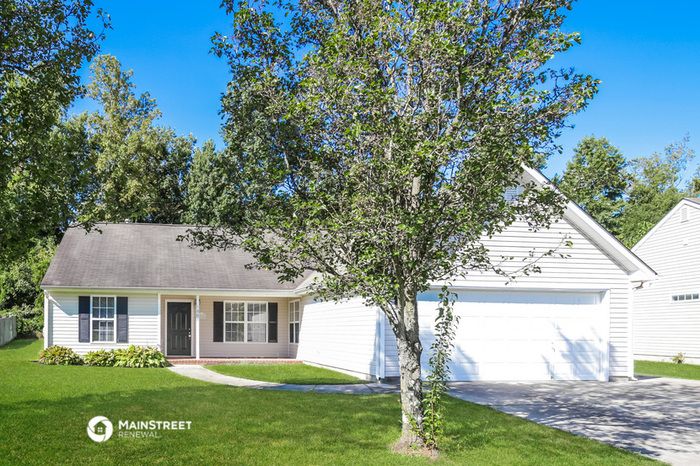 1804 Bellwick Dr, Greensboro, NC 27406