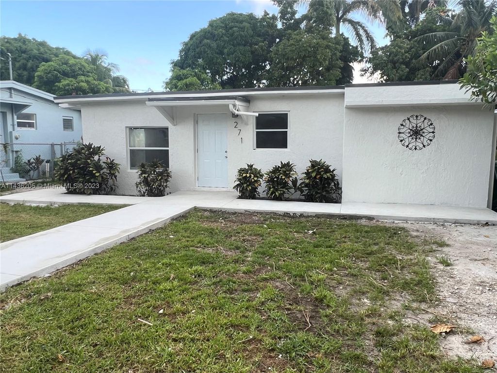 271 NW 82nd Ter, Miami, FL 33150