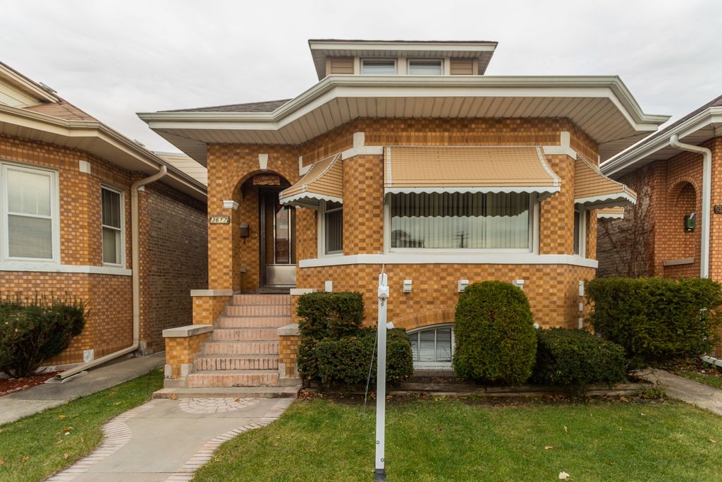 3617 N Neva Ave, Chicago, IL 60634