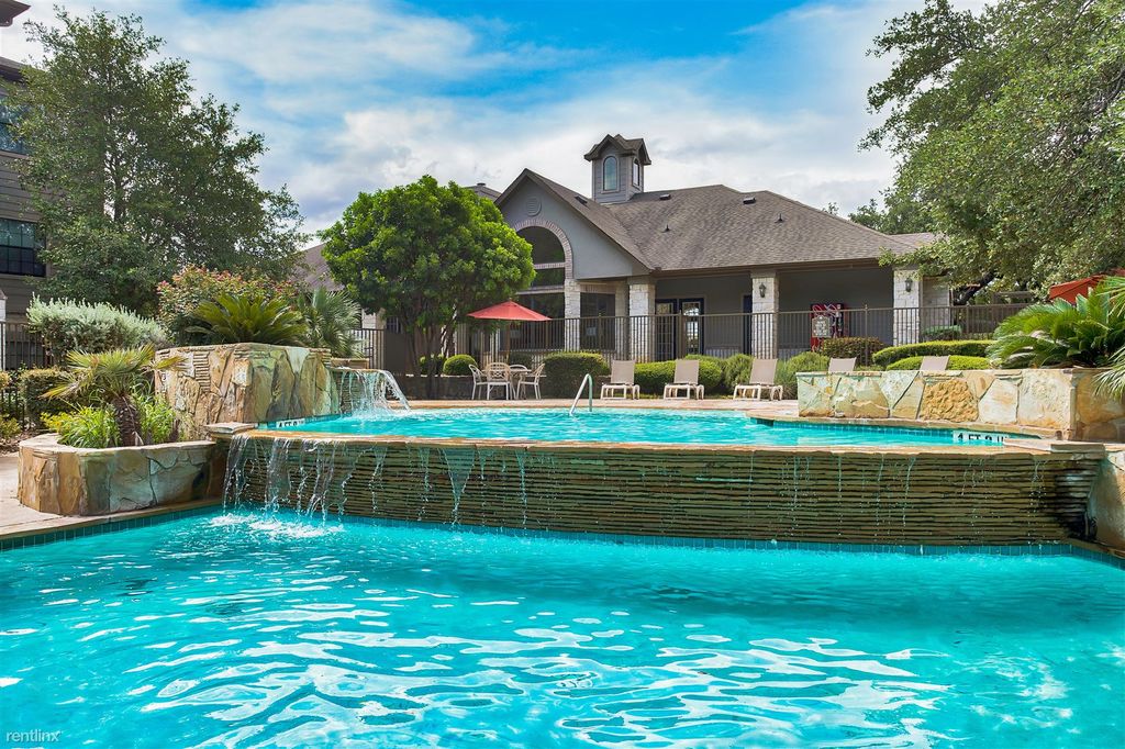 12436 Vance Jackson Rd, San Antonio, TX 78230