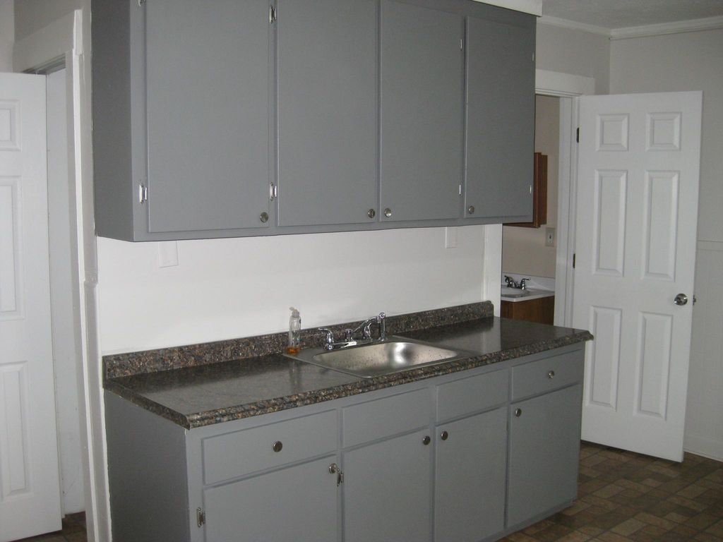1438 Baldwin St #2, Waterbury, CT 06706