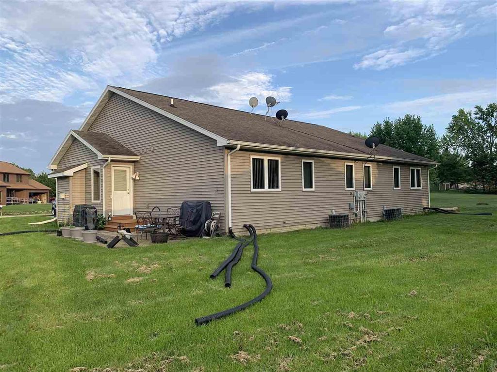 Fall River Wi Real Estate Homes For Sale Trulia