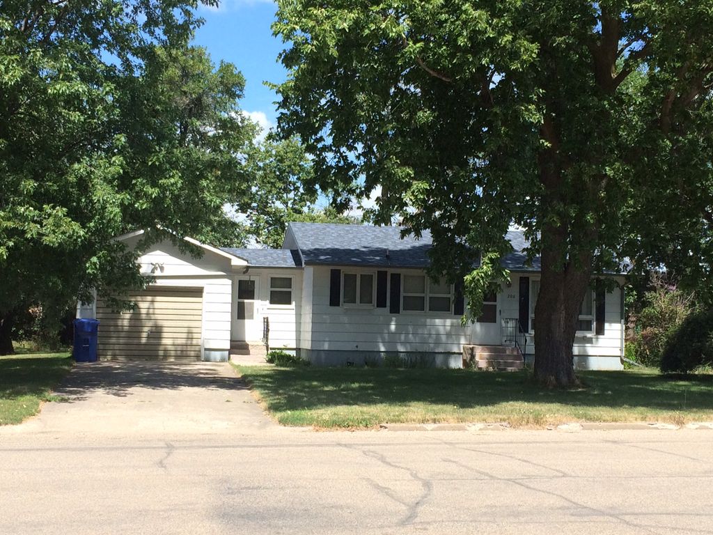 206 1st St, De Smet, SD 57231 Trulia