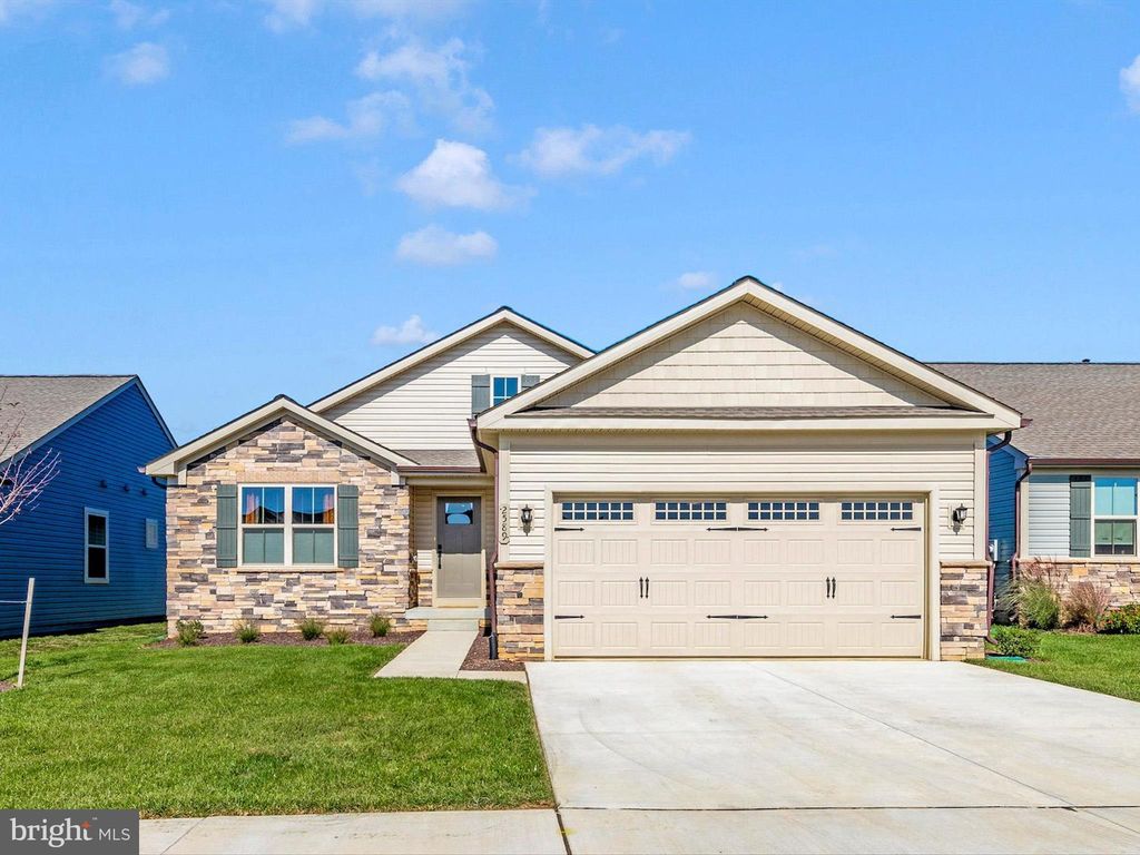 2589 Lamplighter Dr, Frederick, MD 21702