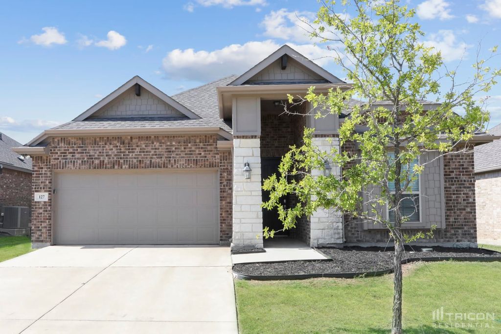 127 Old Spanish Trl, Waxahachie, TX 75167