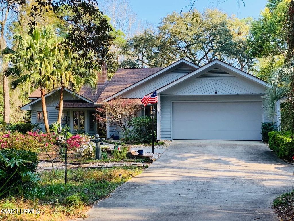 6 Blue Heron Cir, Beaufort, SC 29907