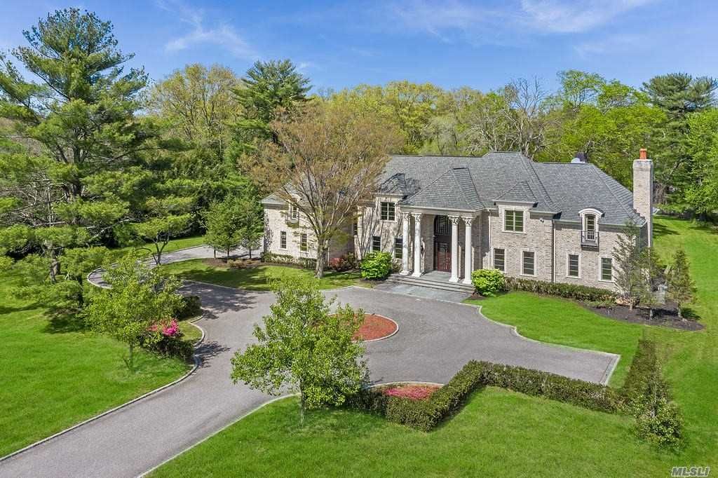 222 Brookville Rd, Glen Head, NY 6 Bed, 7 Bath SingleFamily Home