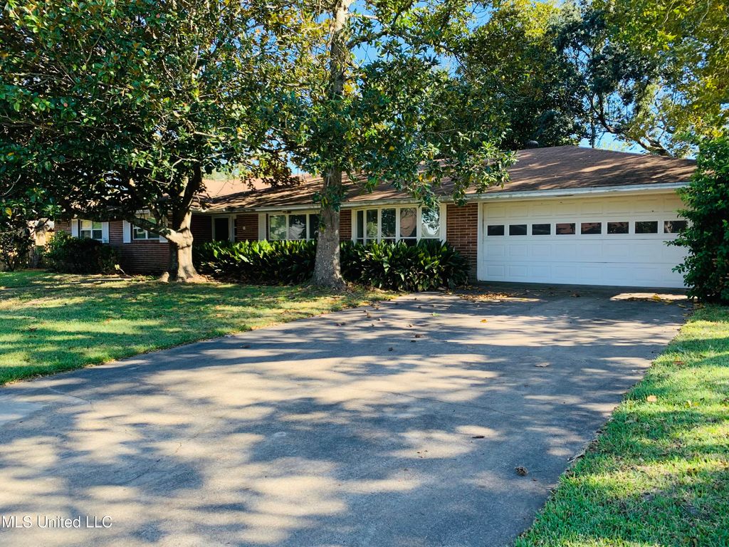 13 Pecan Dr, Long Beach, MS 39560 Trulia