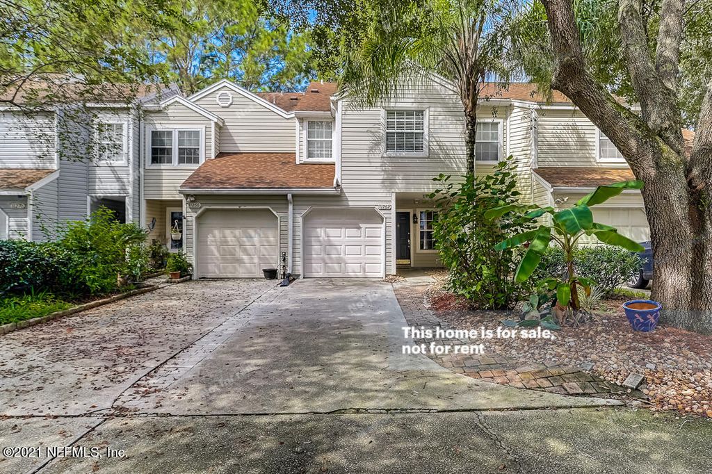 11262 Lake Mandarin Cir E, Jacksonville, FL 32223