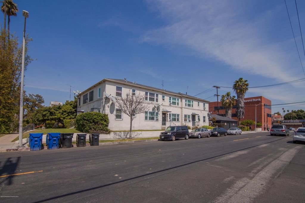 2925 San Marino St, Los Angeles, CA MultiFamily Home