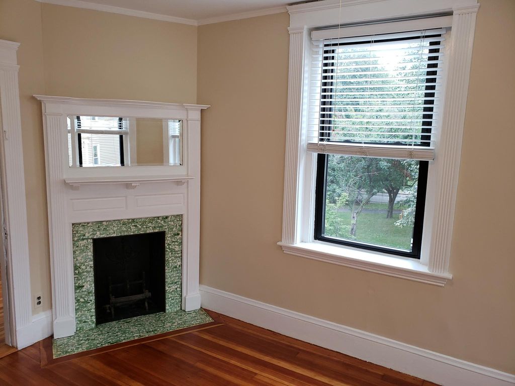 26 Linden Pl #3, Brookline, MA 02445
