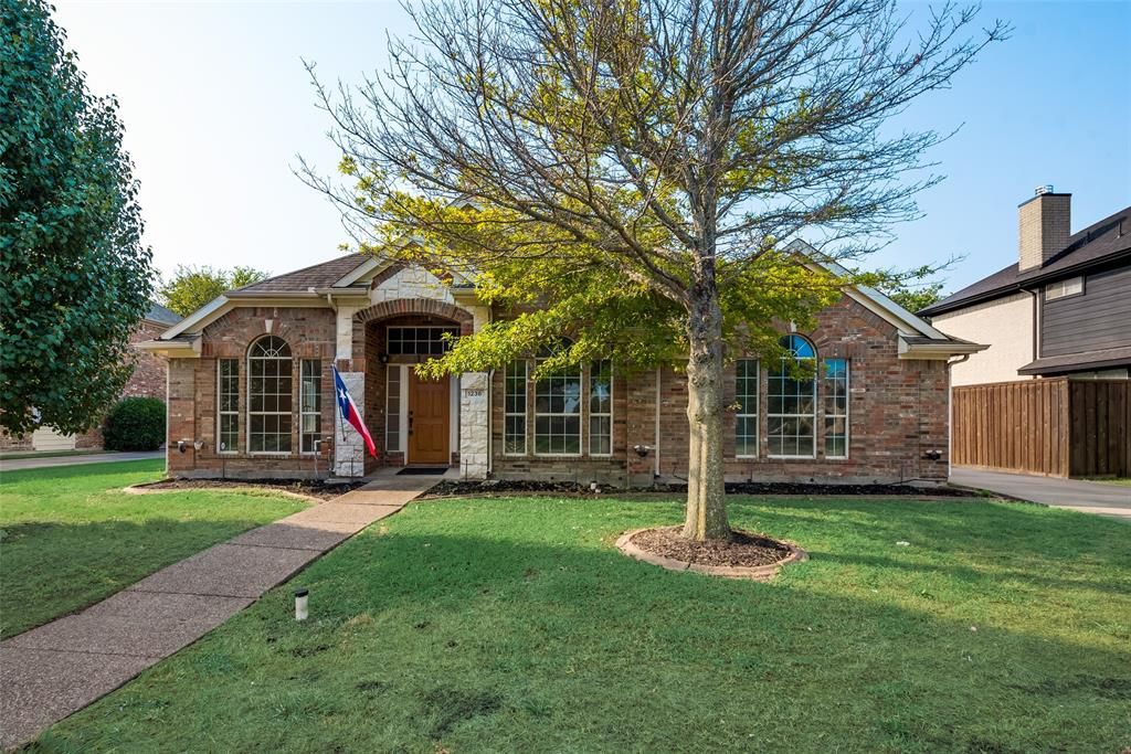 1236 Summerside Dr, Desoto, TX 75115